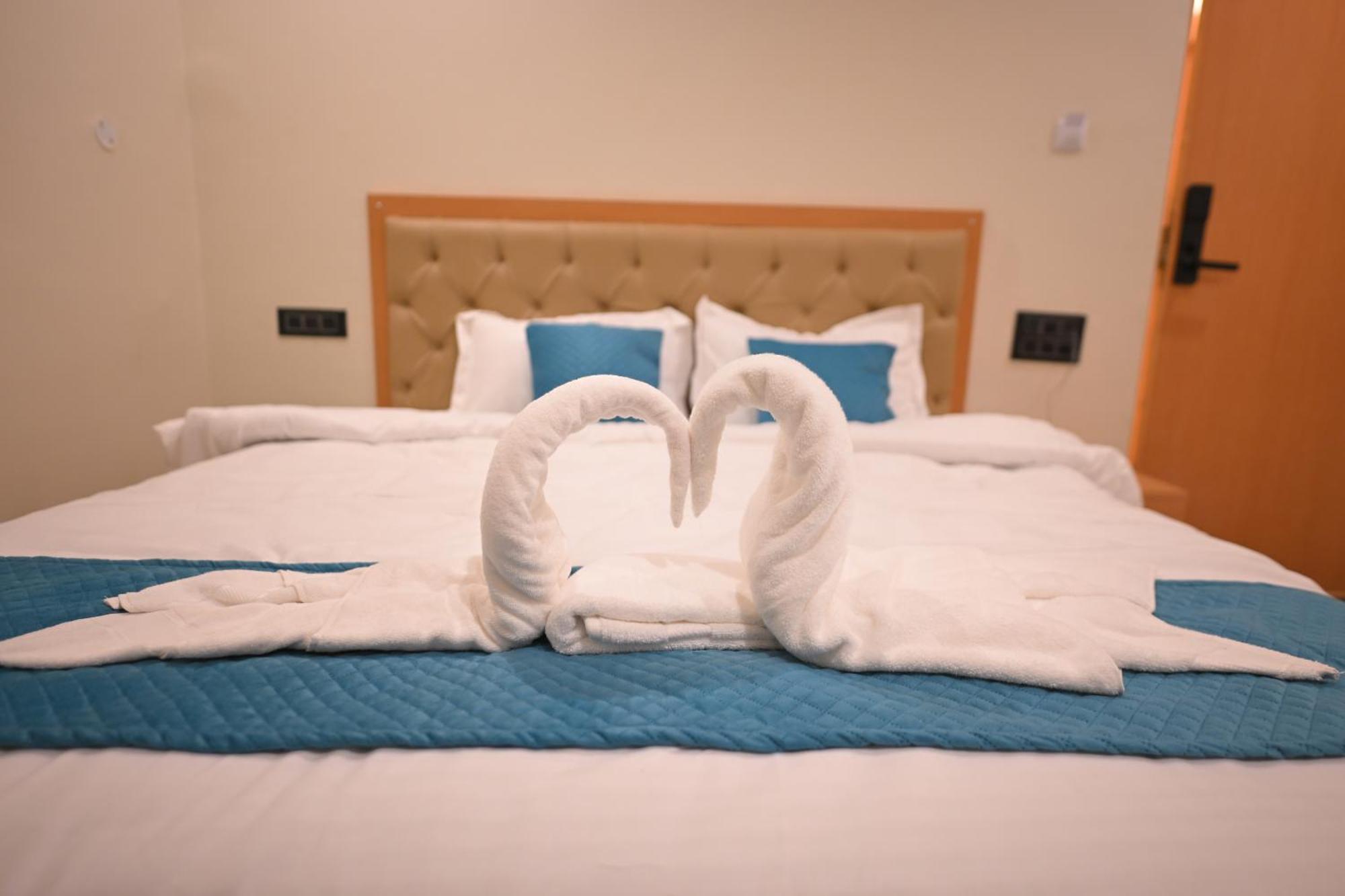 Sunrise Vista Inn Prayagraj Exterior photo