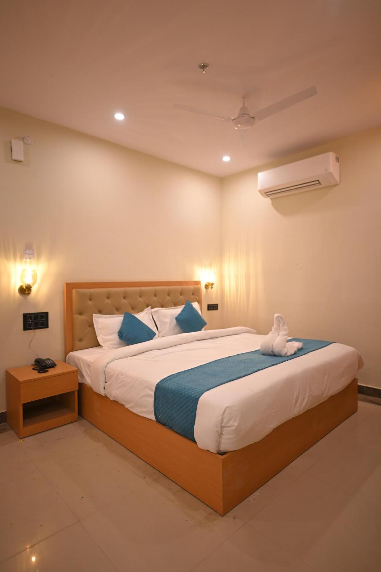 Sunrise Vista Inn Prayagraj Exterior photo